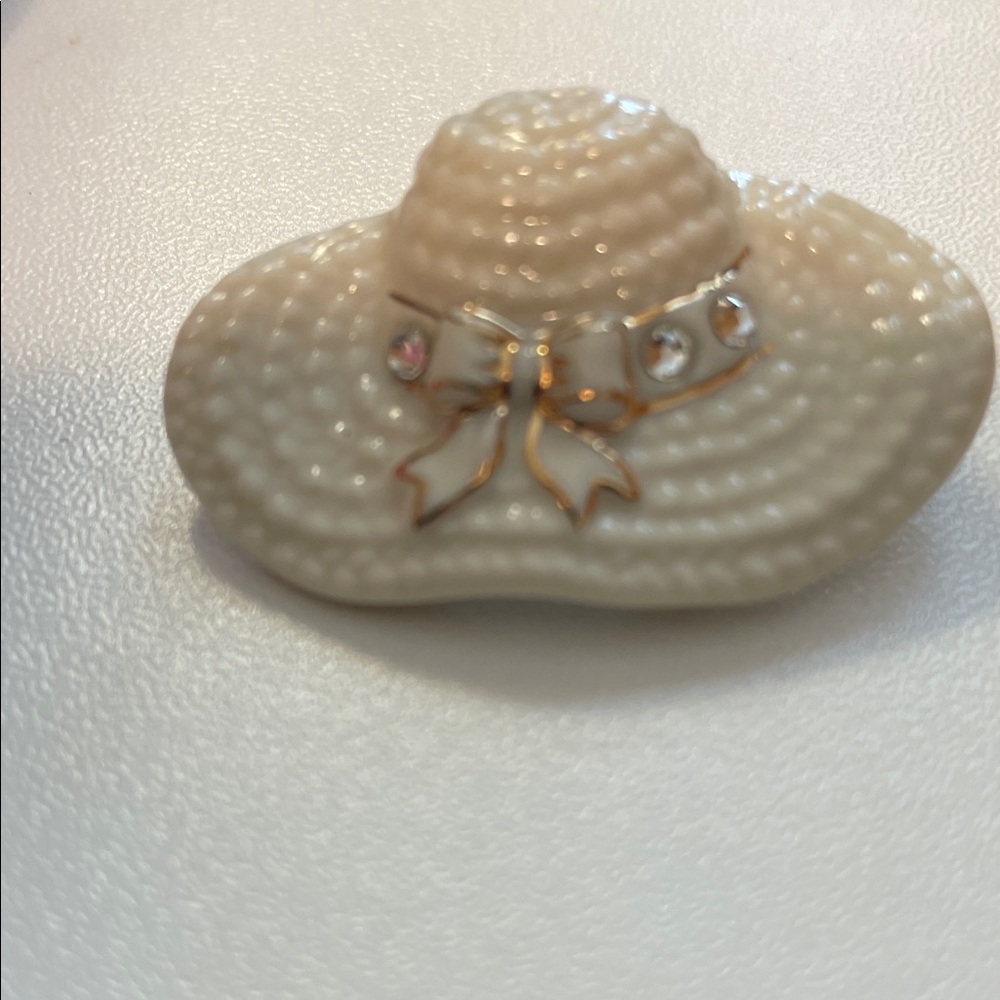 Lenox Cream Hat with Gold and Silver Details